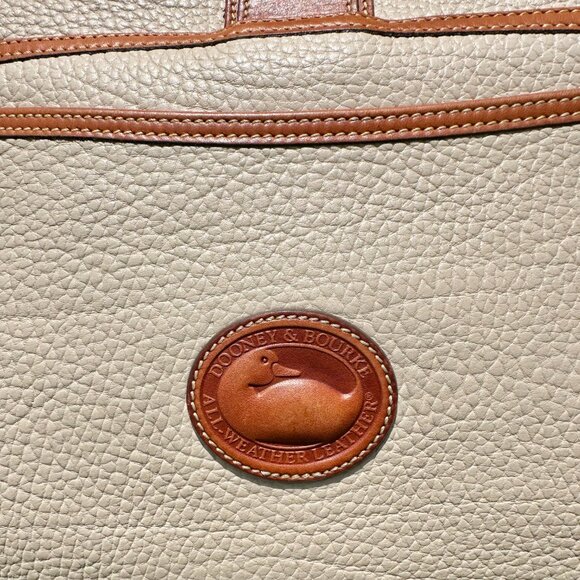 Vintage DB Dooney & Bourke All Weather Leather Equestrian Crossbody Shoulder Bag - Picture 6 of 16